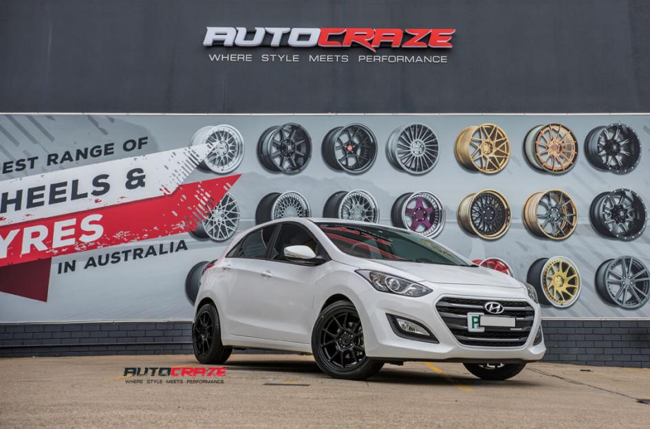 HYUNDAI I30 MESSINA MATTE BLACK
